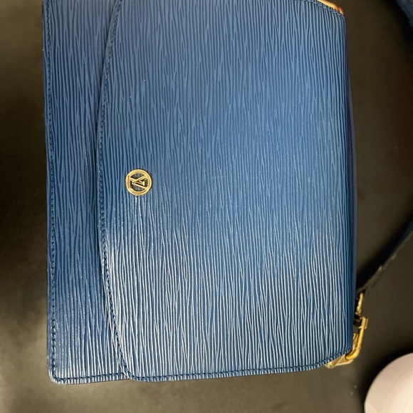 Used Authentic Louis Vuitton Vintage Epi Grenelle Toledo - Picture 3 of 6